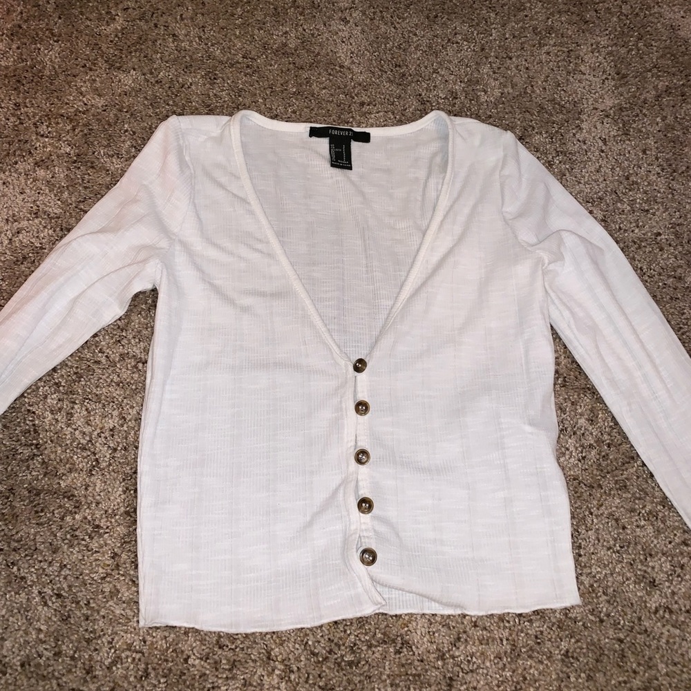 Long sleeve cropped shirt